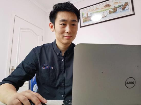 商学院辅导员 薛诚